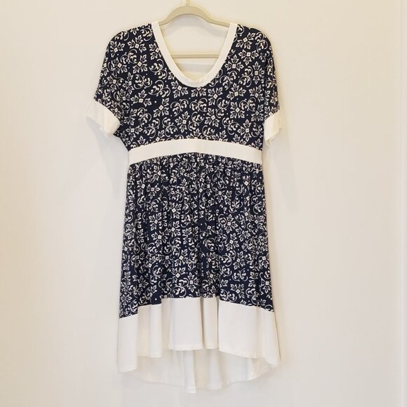 Kimi + Kai Maternity Floral V Neck Blue Dress Size Small - Picture 4 of 9